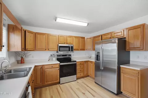 Kitchen - 44 Tulip Grove Circle Apt 3 Bristol Tn 37620, Bristol, TN 37620 photo 2 of 3
