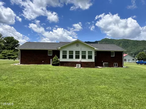 Exterior - 839 Deerfield Lane Hampton Tn 37658, Hampton, TN 37658 photo 4 of 9