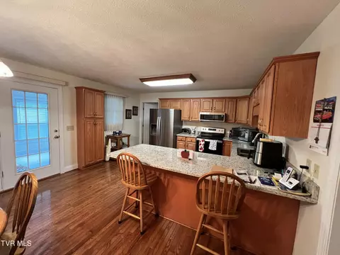 Kitchen - 839 Deerfield Lane Hampton Tn 37658, Hampton, TN 37658 photo 5 of 5