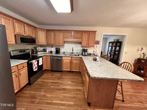 Kitchen - 839 Deerfield Lane Hampton Tn 37658, Hampton, TN 37658 photo 2 of 5