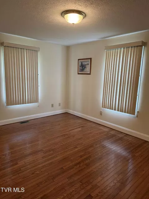 Bedroom - 839 Deerfield Lane Hampton Tn 37658, Hampton, TN 37658 photo 4 of 5