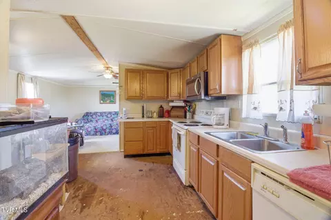 Kitchen - 660 Mohawk Creek Road Midway Tn 37809, Midway, TN 37809 photo 2 of 2