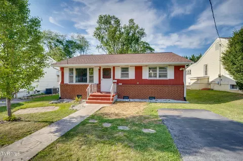 111 W E Street Elizabethton Tn 37643, Elizabethton, TN 37643