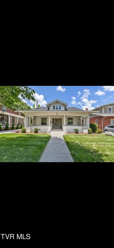 704 W Pine Street Johnson City Tn 37604, Johnson City, TN 37604