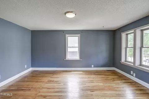 Living - 630 Vinton Avenue Erwin Tn 37650, Erwin, TN 37650 photo 2 of 6