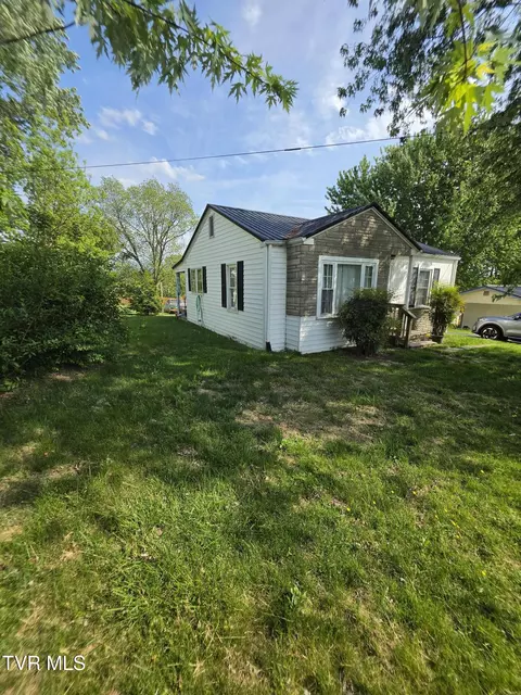 Exterior - 508 E Barton Ridge Road Greeneville Tn 37745, Greeneville, TN 37745 photo 1 of 7