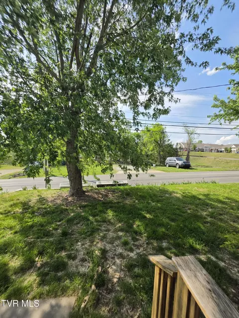 Exterior - 508 E Barton Ridge Road Greeneville Tn 37745, Greeneville, TN 37745 photo 7 of 7
