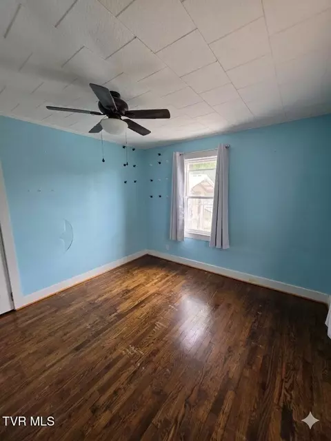 Bedroom - 508 E Barton Ridge Road Greeneville Tn 37745, Greeneville, TN 37745 photo 5 of 5
