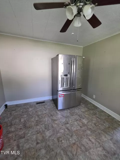 Kitchen - 508 E Barton Ridge Road Greeneville Tn 37745, Greeneville, TN 37745 photo 2 of 2