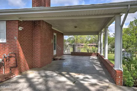 Exterior - 879 NE Wayne Avenue Abingdon Va 24210, Abingdon, VA 24210 photo 2 of 10