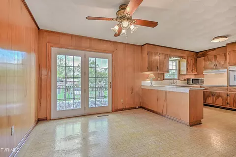 Other - 879 NE Wayne Avenue Abingdon Va 24210, Abingdon, VA 24210 photo 5 of 18