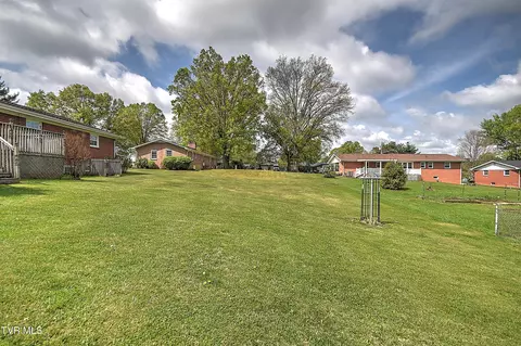 Exterior - 879 NE Wayne Avenue Abingdon Va 24210, Abingdon, VA 24210 photo 6 of 10
