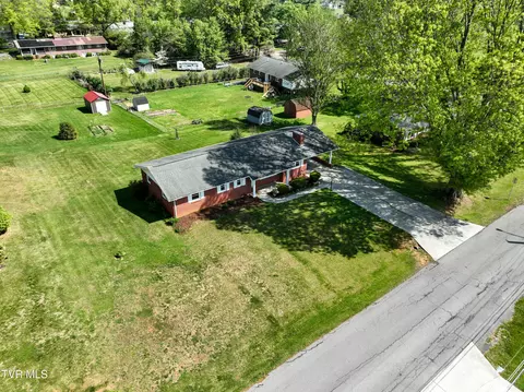 View/Area - 879 NE Wayne Avenue Abingdon Va 24210, Abingdon, VA 24210 photo 2 of 7