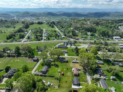 View/Area - 879 NE Wayne Avenue Abingdon Va 24210, Abingdon, VA 24210 photo 6 of 7