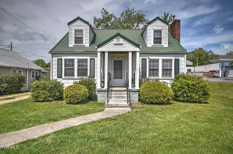 200 202 West Main Street Mount Carmel Tn 37645, Mount Carmel, TN 37645