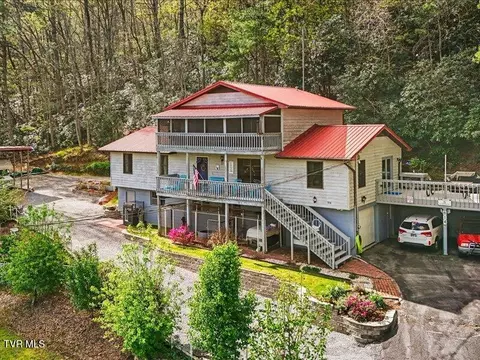 814 Dogwood Drive Erwin Tn 37650, Erwin, TN 37650
