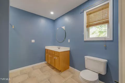 Bath - 154 Sycamore Street Erwin Tn 37650, Erwin, TN 37650 photo 1 of 4