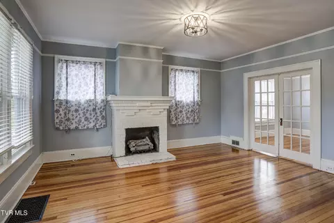 Living - 312 Love Street Erwin Tn 37650, Erwin, TN 37650 photo 1 of 5