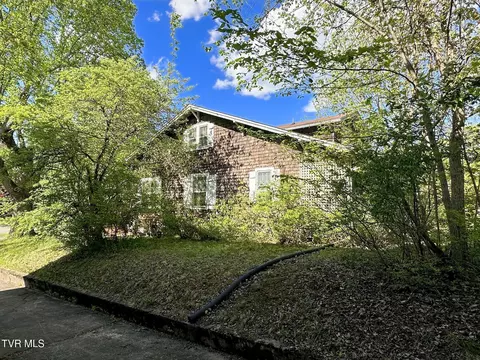 Exterior - 612 Euclid Avenue Bristol Va 24201, Bristol, VA 24201 photo 5 of 6