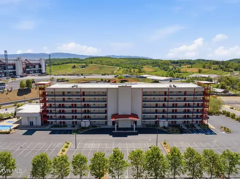 210 Raceday Center Drive Unit 1107 Bristol Tn 37620, Bristol, TN 37620