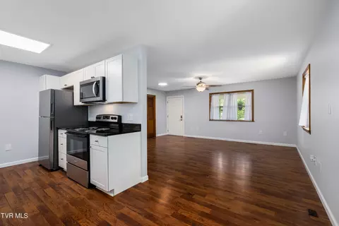 Living - 518 E Main Street Jonesborough Tn 37659, Jonesborough, TN 37659 photo 5 of 5