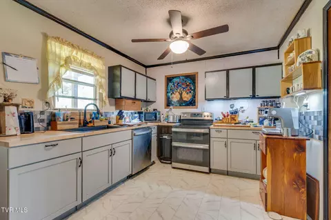 Kitchen - 111 Clinch Valley Road Eidson Tn 37731, Eidson, TN 37731 photo 1 of 1