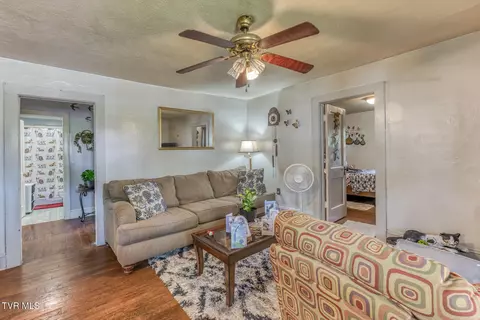 Living - 2424 Catherine Street Bristol Va 24201, Bristol, VA 24201 photo 1 of 2