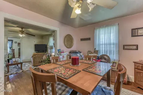 Dining - 2424 Catherine Street Bristol Va 24201, Bristol, VA 24201 photo 2 of 2