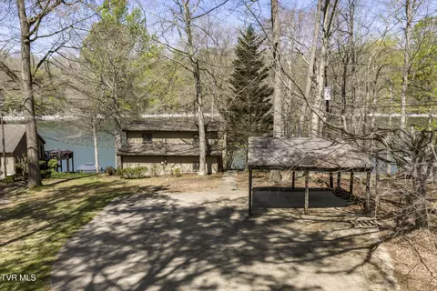 760 Lake Point Drive Piney Flats Tn 37686, Piney Flats, TN 37686