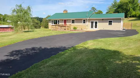 1552 Silver Grove Road Bluff City Tn 37618, Bluff City, TN 37618