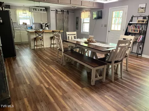 Dining - 179 Cloverleaf Drive Bristol Va 24202, Bristol, VA 24202 photo 1 of 3