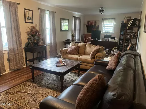 Living - 179 Cloverleaf Drive Bristol Va 24202, Bristol, VA 24202 photo 1 of 2