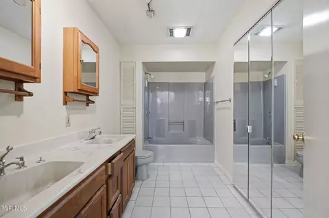 Bath - 239 Horton Highway Fall Branch Tn 37656, Fall Branch, TN 37656 photo 1 of 2