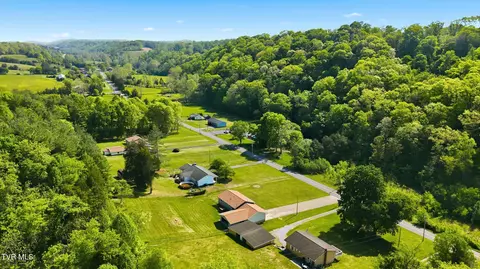 View/Area - 239 Horton Highway Fall Branch Tn 37656, Fall Branch, TN 37656 photo 6 of 7