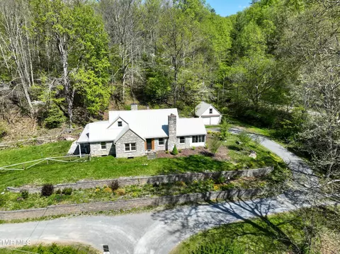 303 Tennessee 143 Roan Mountain Tn 37687, Roan Mountain, TN 37687