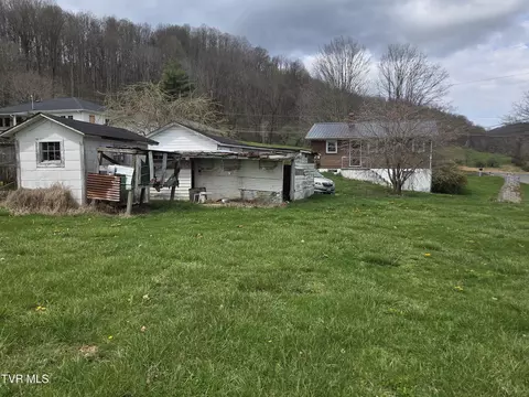 Exterior - 10189 Crescent Road Glade Spring Va 24340, Glade Spring, VA 24340 photo 8 of 10