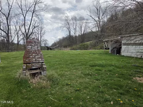 Exterior - 10189 Crescent Road Glade Spring Va 24340, Glade Spring, VA 24340 photo 6 of 10