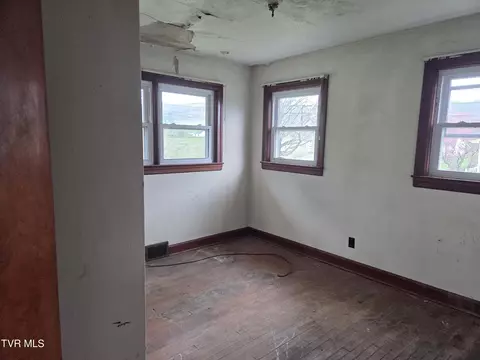 Bedroom - 10189 Crescent Road Glade Spring Va 24340, Glade Spring, VA 24340 photo 1 of 3