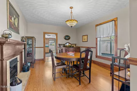 Dining - 210 Evergreen Street Glade Spring Va 24340, Glade Spring, VA 24340 photo 1 of 2