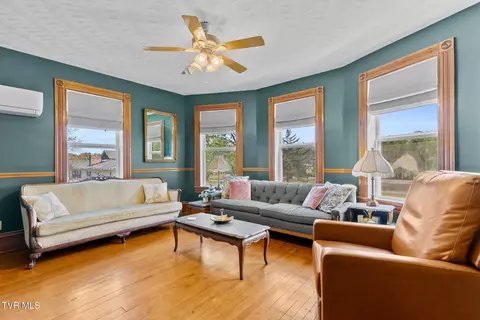 Living - 210 Evergreen Street Glade Spring Va 24340, Glade Spring, VA 24340 photo 1 of 2