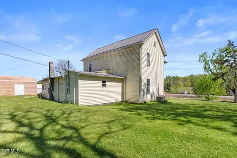 Exterior - 210 Evergreen Street Glade Spring Va 24340, Glade Spring, VA 24340 photo 6 of 9