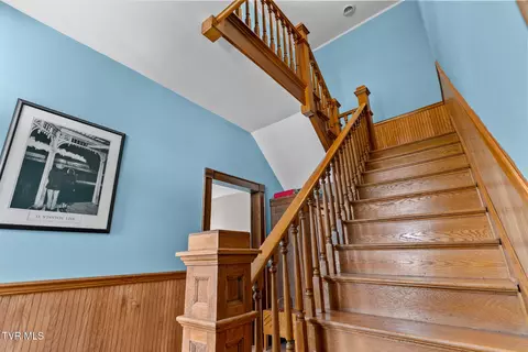 Entry Way - 210 Evergreen Street Glade Spring Va 24340, Glade Spring, VA 24340 photo 3 of 5