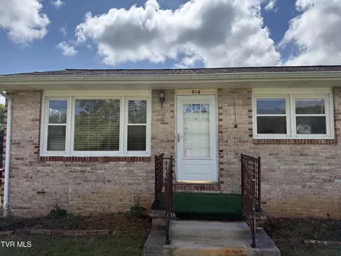 Exterior - 914 E Mountain View Road Johnson City Tn 37601, Johnson City, TN 37601 photo 2 of 17