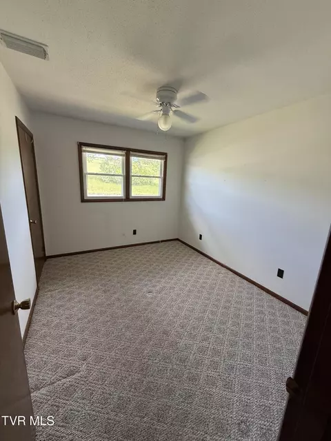 Bedroom - 914 E Mountain View Road Johnson City Tn 37601, Johnson City, TN 37601 photo 1 of 8