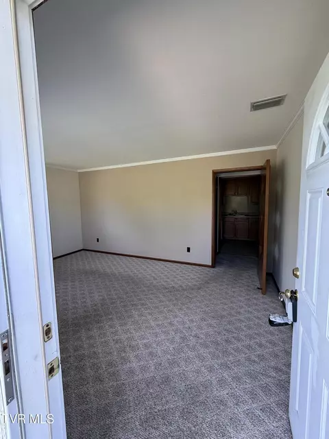 Other - 914 E Mountain View Road Johnson City Tn 37601, Johnson City, TN 37601 photo 7 of 19