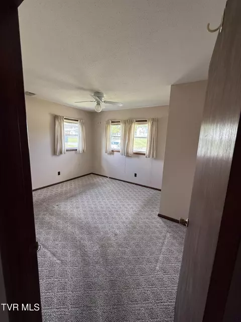 Bedroom - 914 E Mountain View Road Johnson City Tn 37601, Johnson City, TN 37601 photo 2 of 8