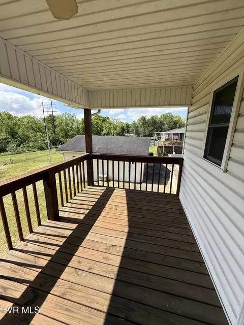 Exterior - 914 E Mountain View Road Johnson City Tn 37601, Johnson City, TN 37601 photo 14 of 17
