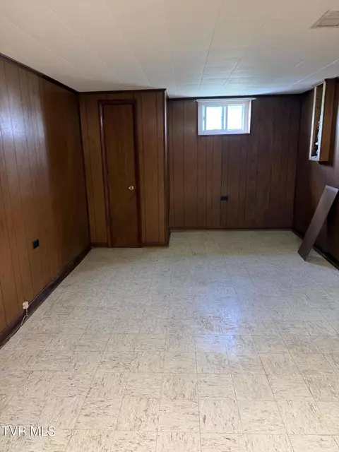 Other - 914 E Mountain View Road Johnson City Tn 37601, Johnson City, TN 37601 photo 12 of 19