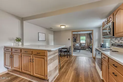 Kitchen - 75 24th Street Bristol Tn 37620, Bristol, TN 37620 photo 2 of 6