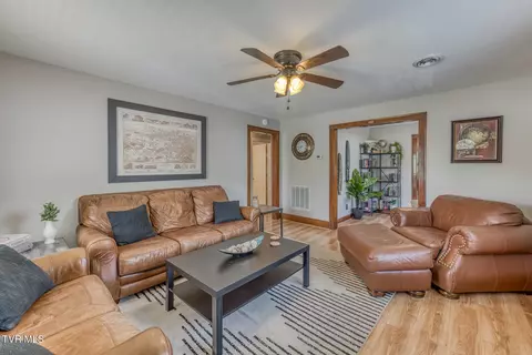 Living - 75 24th Street Bristol Tn 37620, Bristol, TN 37620 photo 1 of 6